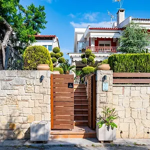Daire Emily's Luxury, Pefkochori